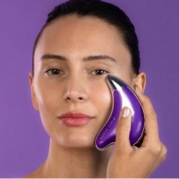 Nurse Jamie Triangle Massaging Sculpting Facial Beauty Tool - NWT/NIB - Picture 4 of 17